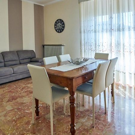 Cinzia'S Holiday Home Дезенцано-дель-Гарда Экстерьер фото