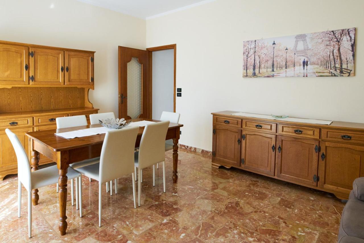 Cinzia'S Holiday Home Дезенцано-дель-Гарда Экстерьер фото