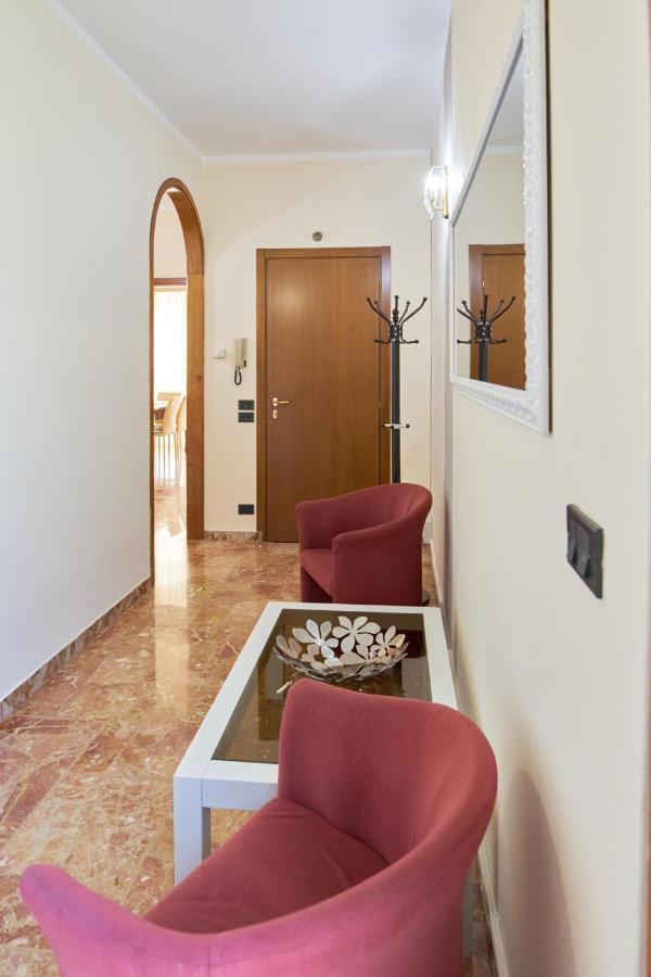 Cinzia'S Holiday Home Дезенцано-дель-Гарда Экстерьер фото